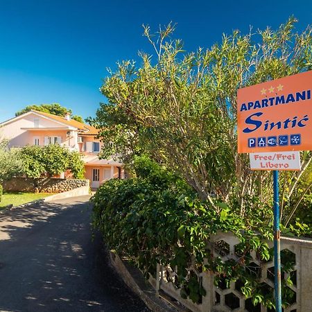 1-Bedroom Apartment In Krk - Steps From The Beach! Krk Town Luaran gambar