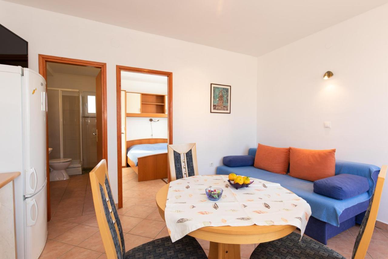 1-Bedroom Apartment In Krk - Steps From The Beach! Krk Town Luaran gambar