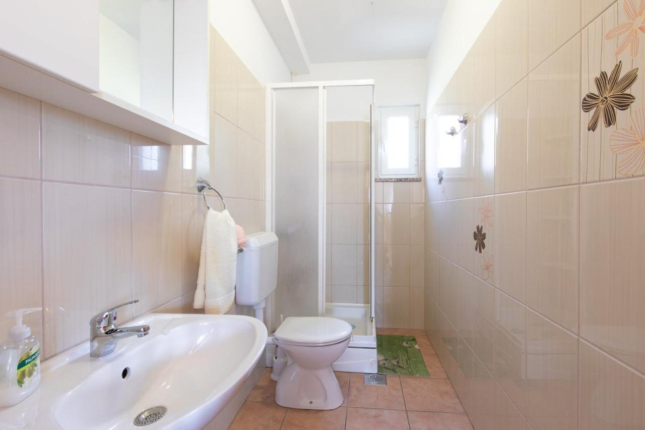 1-Bedroom Apartment In Krk - Steps From The Beach! Krk Town Luaran gambar